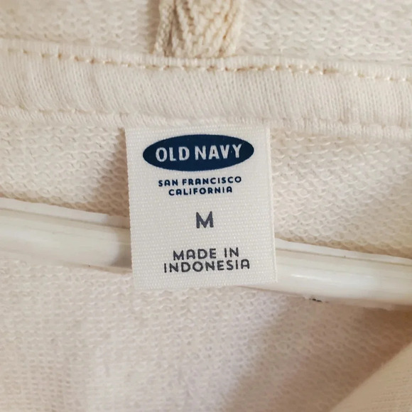 Old Navy Embroidered Saturyay pull over medium womans hoodie - Picture 6 of 6